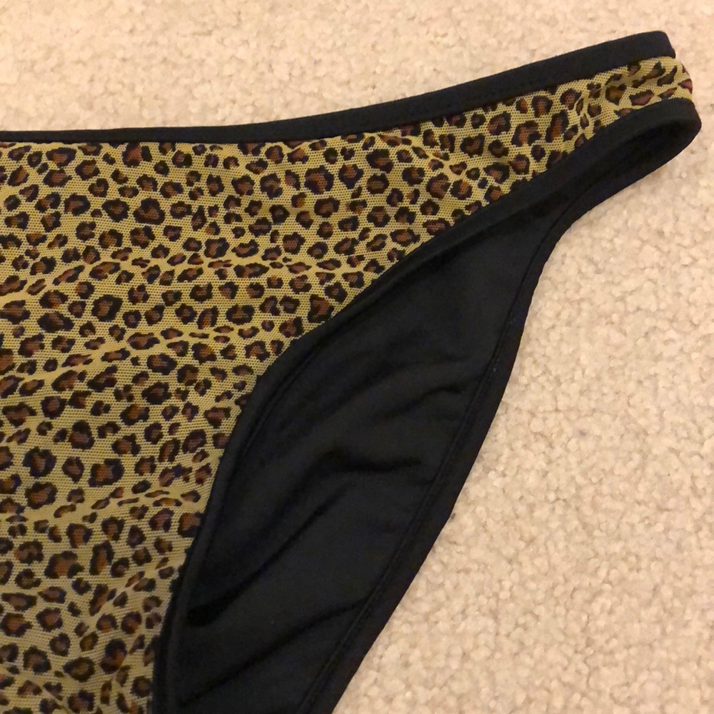Leopard Print Bikini - Picture 3 of 6